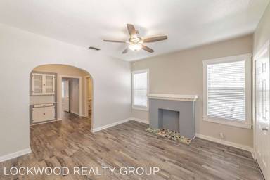 Main picture of 820 W Hildebrand Ave