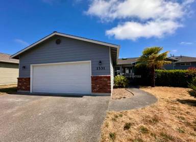 Main picture of 1331 SW Harbor Vista Cir