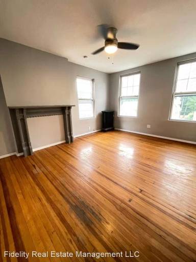 Main picture of 170 Grand St