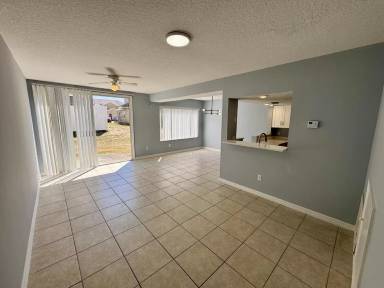 Main picture of 2725 Fan Palm Dr