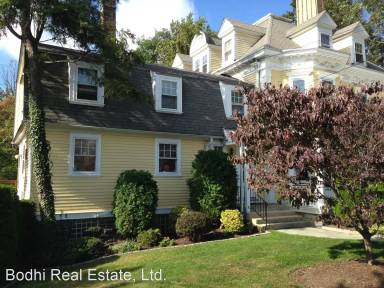 Main picture of 894 Glenbrook Ave