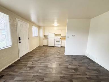 Main picture of 472 E Granite Ave