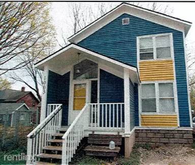 Main picture of 1001 Newton Ct