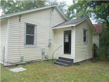 Main picture of 1931 Baxter St