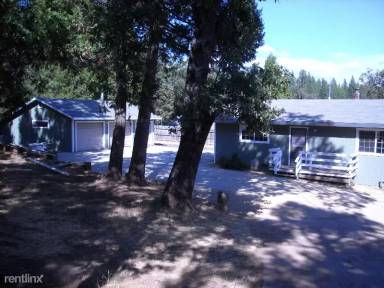 Main picture of 16574 Silver Dr S