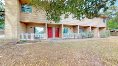Main picture of 200 Lincoln Ave