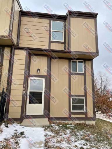 Main picture of 700 S Gurley Ave