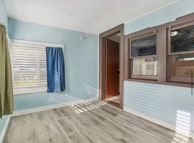 Main picture of 1202 W 20th St