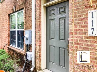 Main picture of 135 Danbury St SW