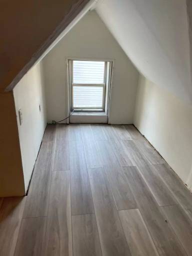 Main picture of 515 Locust Ave