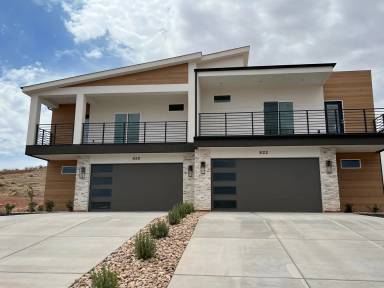 Main picture of 822 E Desert Cactus Dr