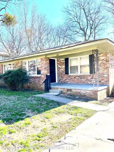 Main picture of 2711 Clayton Dr NW