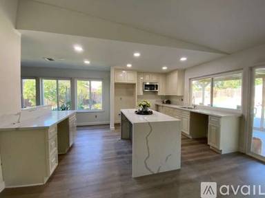 Main picture of 3055 Shade Tree Ln