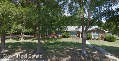 Main picture of 716 Spring Branch Dr