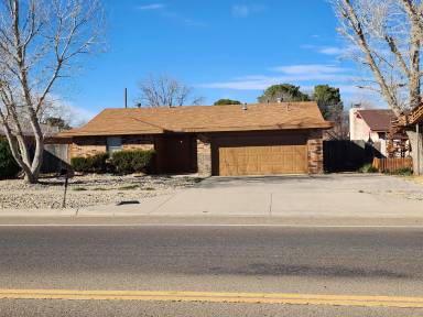 Main picture of 823 E Berrendo Rd