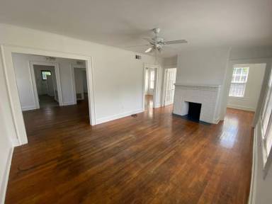 Main picture of 702 Maupas Ave