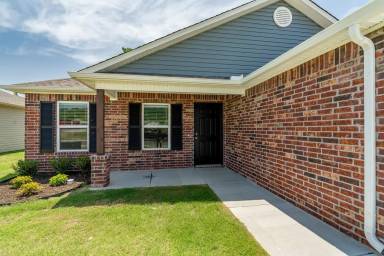 Main picture of 1224 S Kingfisher Ln