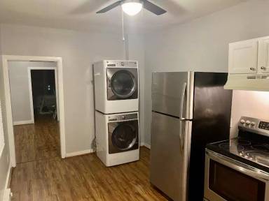 Main picture of 100 E South St
