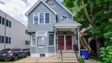 Main picture of 807 Lawrence St