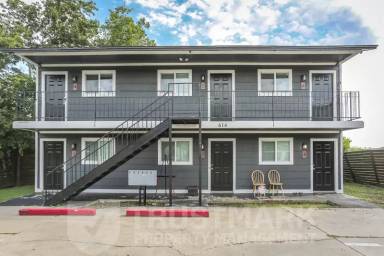Main picture of 614 Adams Ave