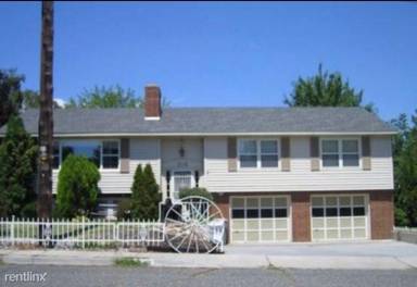 Main picture of 318 Saint St
