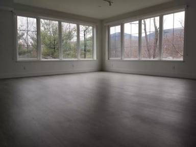 Main picture of 7 Creek Dr