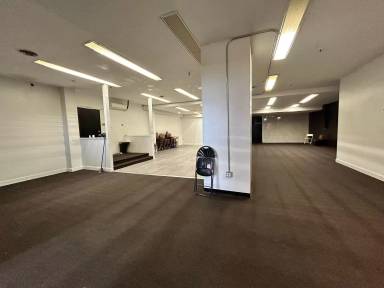 Main picture of 5537 Germantown Ave