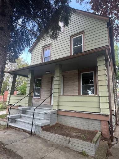 Main picture of 679 E 157th St
