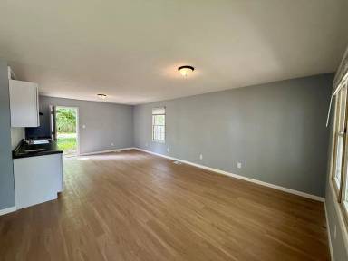 Main picture of 1921 S Pope Ave