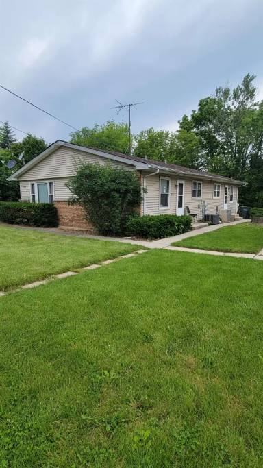 Main picture of 2618 Northfield Ave