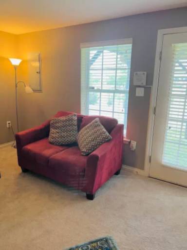 Main picture of 819 Ferndale Ter NE