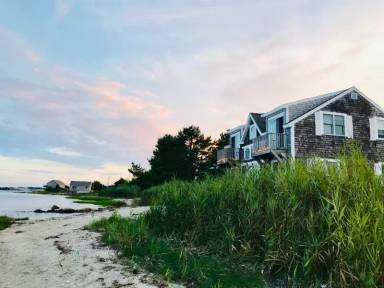 Main picture of 17 Turner Ave