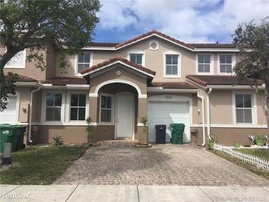 Main picture of 27470 SW 138th Path