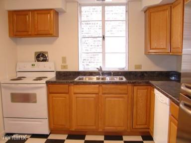 Main picture of 715 W Buena Ave