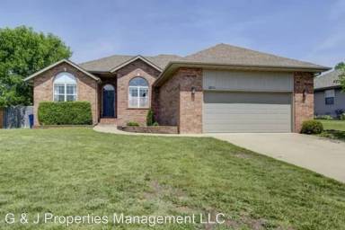 Main picture of 2801 W River Bluff Dr