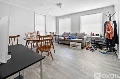 Main picture of 122 Murray St