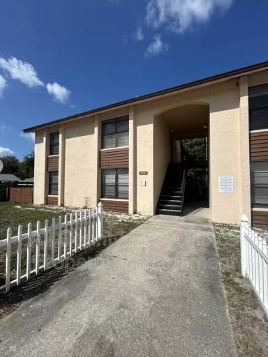 Main picture of 800 Trotter Rd