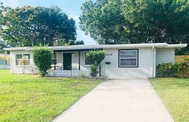 Main picture of 5608 32nd Ave N