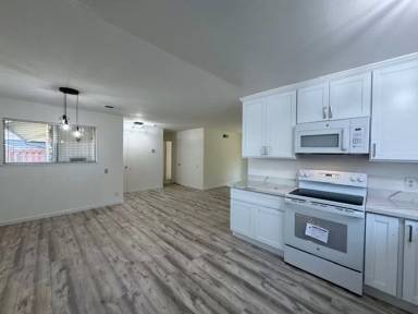 Main picture of 819 Cherokee Dr