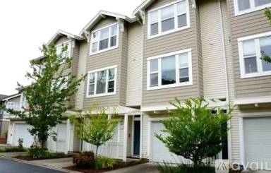 Main picture of Centrally Located Bellevue Townhome in College Hill