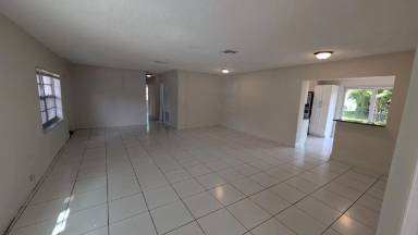 Main picture of 801 NW 33rd Ter