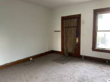 Main picture of 330 Robbins Ave