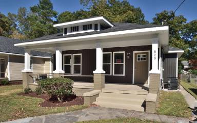 Main picture of 820 School St