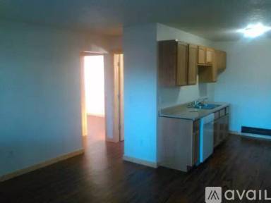 Main picture of 1425 8th St S