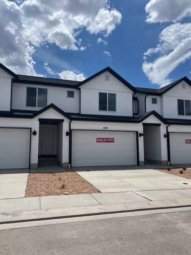 Main picture of 2981 W Graham Loop