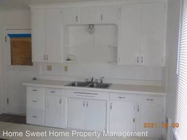Main picture of 823 W Market St