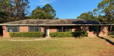 Main picture of 719 S Main St