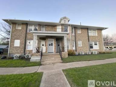 Main picture of 1946 Fairmount Ave