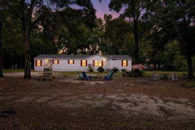Main picture of 7180 SW 19th Pl