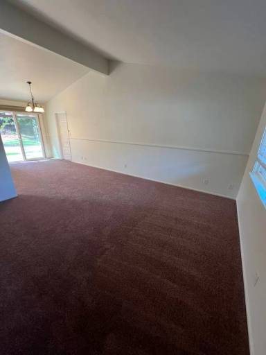 Main picture of 977 Planetree Ave